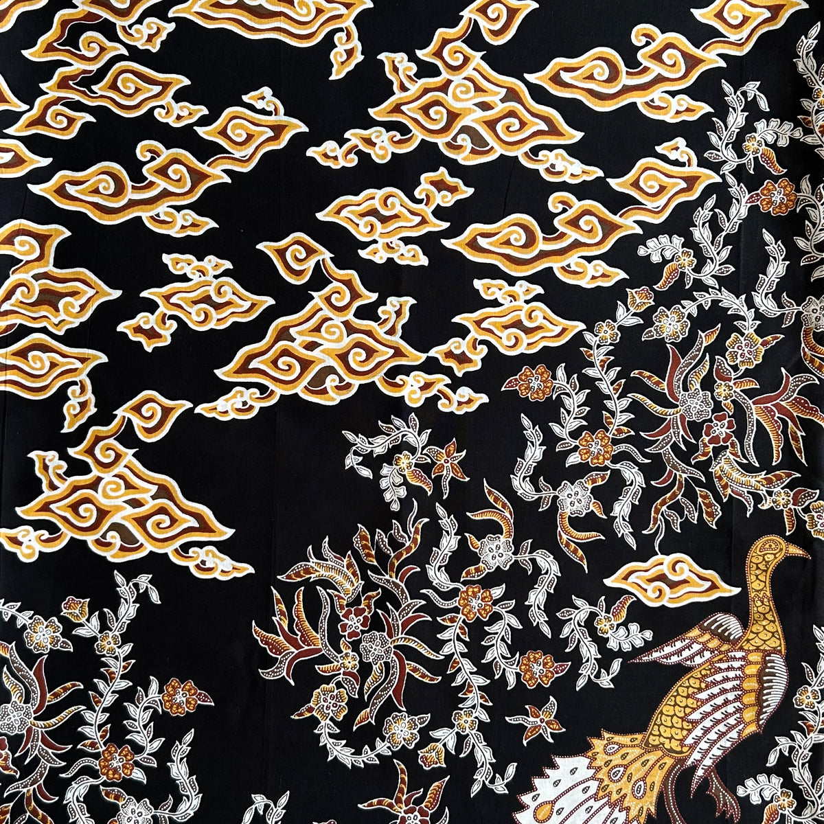 2.3 Yards Batik Pattern Printing Fabric for Sarong, Dress, Sewing, Quilting, DIY Crafts - 42 Inches Wide