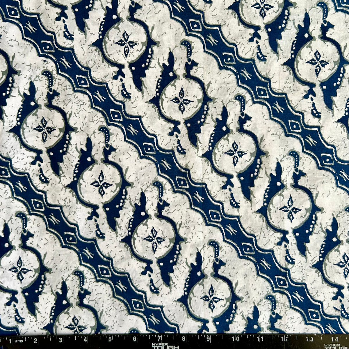 2.3 Yards Batik Pattern Printing Fabric for Sarong, Dress, Sewing, Quilting, DIY Crafts - 42 Inches Wide
