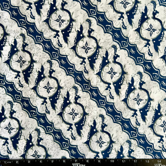 2.3 Yards Batik Pattern Printing Fabric for Sarong, Dress, Sewing, Quilting, DIY Crafts - 42 Inches Wide