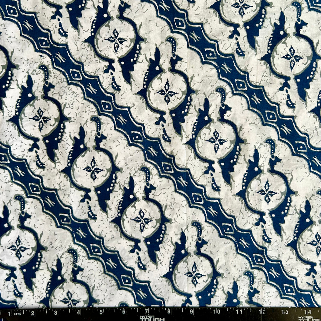 2.3 Yards Batik Pattern Printing Fabric for Sarong, Dress, Sewing, Quilting, DIY Crafts - 42 Inches Wide